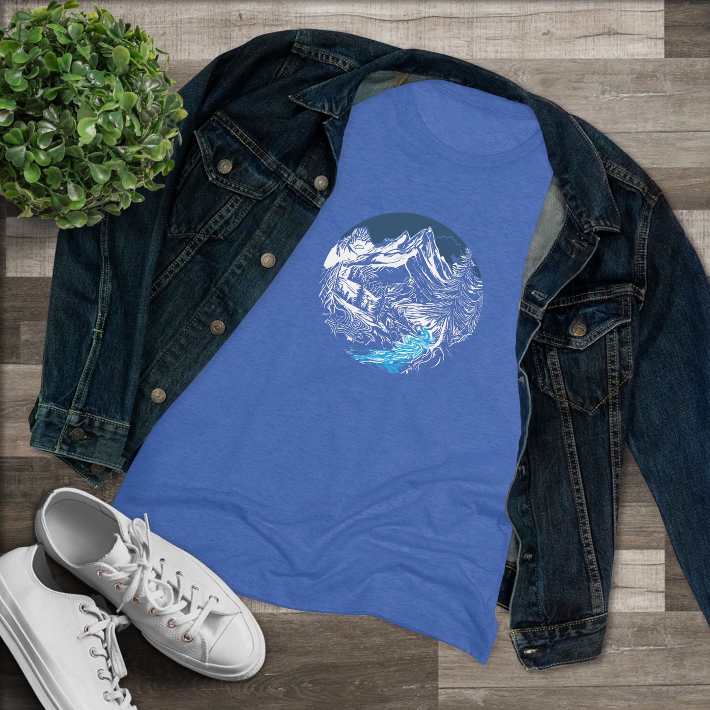 AbstractMountain – Women’s fitted tee